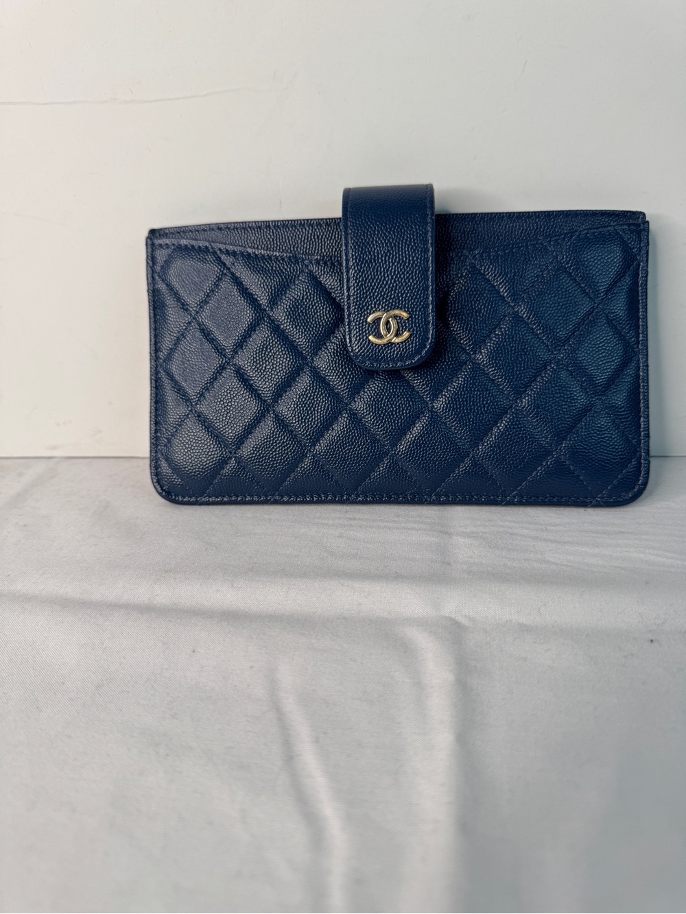 Chanel Navy Caviar Leather Bi-Fold Wallet Navy blue